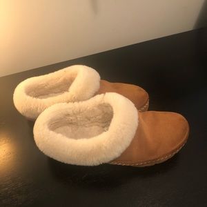 L.L. BEAN Wicked Good Slippers, Squam Lake.